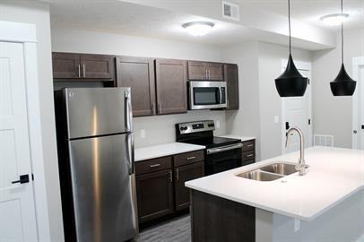 801 W. Cedar Street - Photo 3 of 18