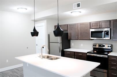 801 W. Cedar Street - Photo 4 of 18