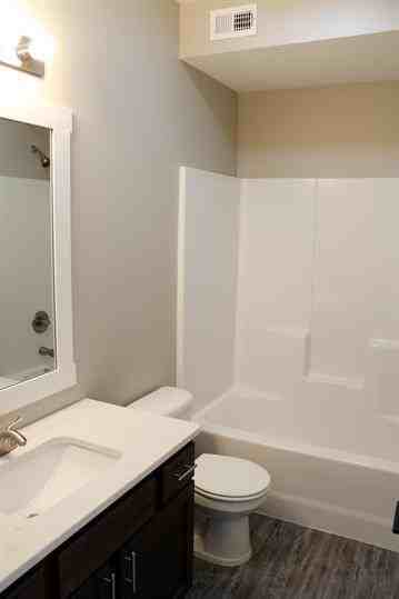 801 W. Cedar Street - Photo 6 of 18