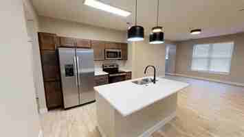 featured image of 2004 University Dr