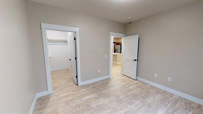 2004 University Drive - Photo 3 of 44