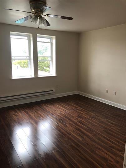 1807 widener place - Photo 2 of 9