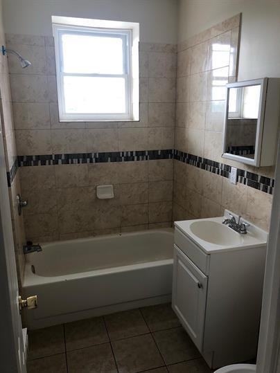 1807 widener place - Photo 4 of 9