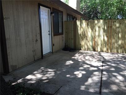 301 Villa Oaks Circle - Photo 4 of 7