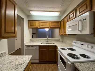 1445 Weiler Boulevard, Fort Worth, TX 76112 - Photo 4 of 50