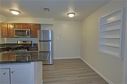 1101 East Main St; League City 77573 - Photo 4 of 34