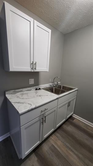 1730 G Street - Photo 4 of 7