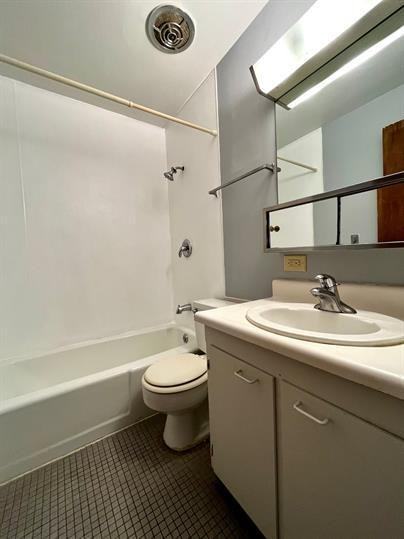 700 S 17 - Photo 5 of 7