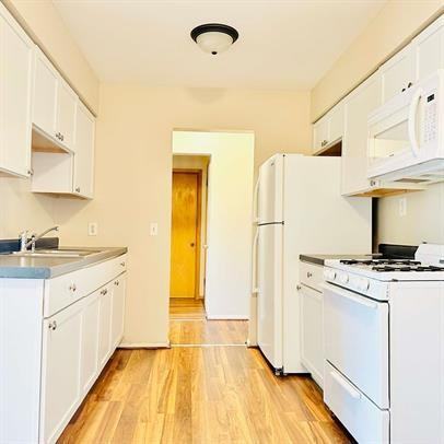 Fremont 3600 - Photo 4 of 33