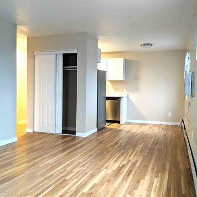 Maplewood Manor - Photo 6 of 50