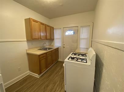 La Verne Apartments - Photo 7 of 22