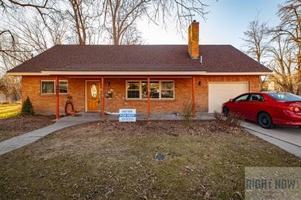 featured image of 2460 West Menlo Drive