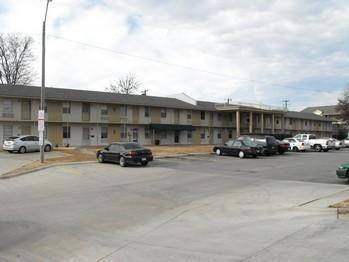 College Terrace - Photo 2 of 11