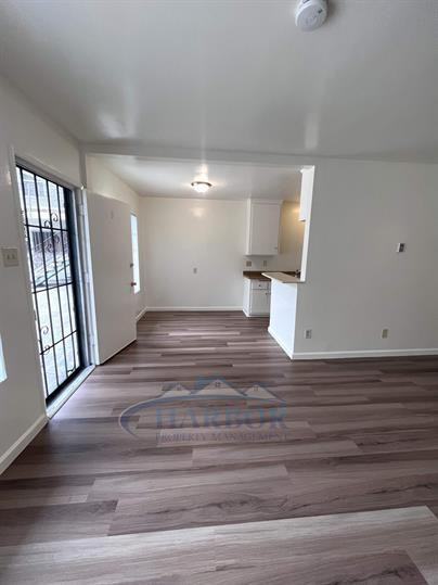 3189 Euclid Avenue - Photo 3 of 21