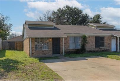 1722 Fitzgerald Court Arlington, TX 76012 - Photo 2 of 50
