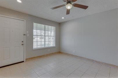 1722 Fitzgerald Court Arlington, TX 76012 - Photo 3 of 50