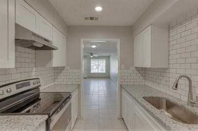1722 Fitzgerald Court Arlington, TX 76012 - Photo 7 of 50