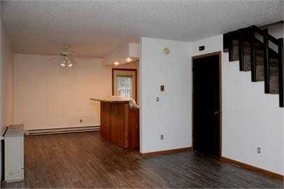 340 W Elm St - Photo 4 of 32