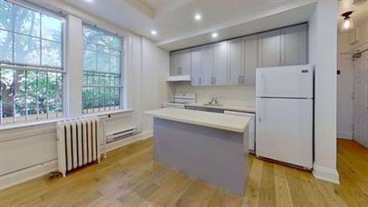 135 Earl Place - Photo 3 of 24