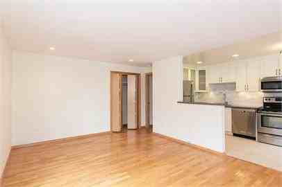 Aqua Terrazza Apartments - Photo 5 of 8