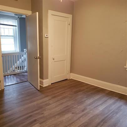 1316-1318 Woods Run Avenue - Photo 4 of 7