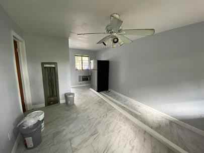 Lakeside APT - Photo 4 of 10