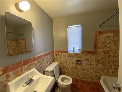 Lakeside APT - Photo 6 of 10