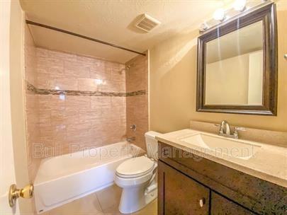Cherry Oaks APT - Photo 5 of 18