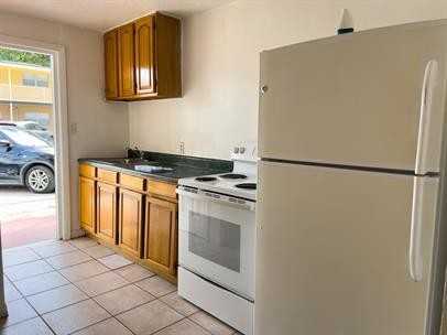 2912 Orange Center - Photo 7 of 33