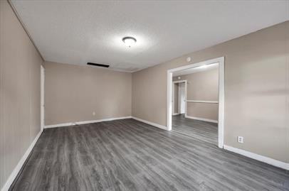 550 Baldwin Street - Photo 2 of 21