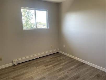 LAREN ST. 29 - Photo 6 of 11