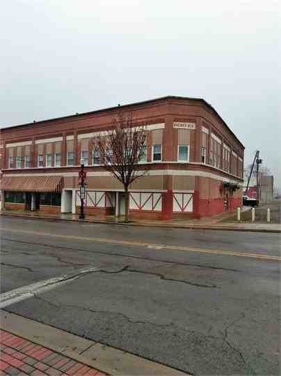 102-108 N Main St Ada Ohio 45810 Apartments - 102 N Main St #108 Ada OH ...