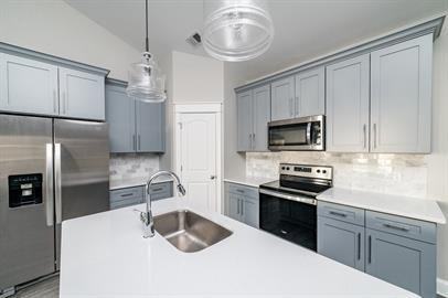 200 West Edge Way - Photo 4 of 9