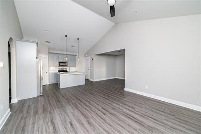 200 West Edge Way - Photo 5 of 9