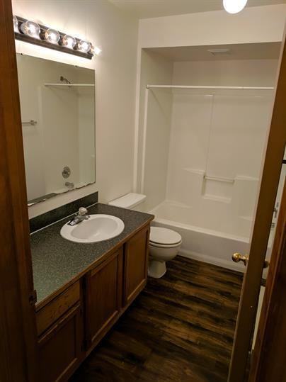 Millwood Park Apartments - Photo 6 of 9