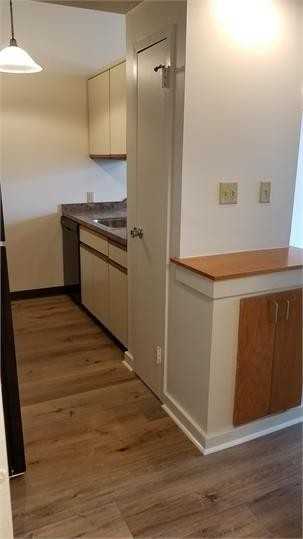 Shoe Factory Apartments - Photo 6 of 15