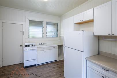 EMR0A1 East Manoa Road Apartments 2680 E Manoa Rd Apt A, Urban