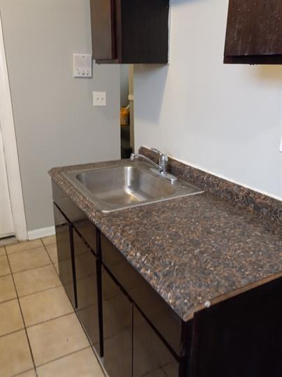 4611 South Drexel Boulevard - Photo 2 of 7