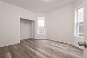 featured image of 5725 S Green St