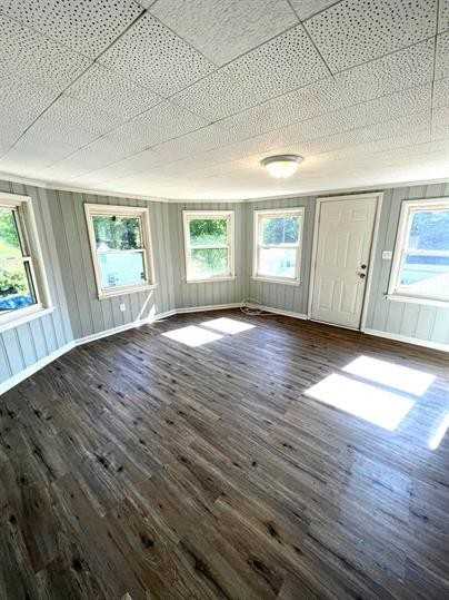 11542 Somerset Avenue - Photo 2 of 14