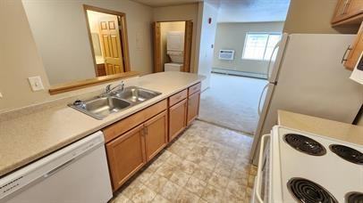 Hamilton 508 4th Street Southwest - Photo 5 of 12