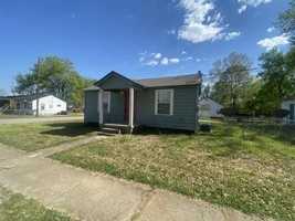 featured image of 2104 Savannah St