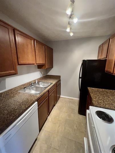 1349 Devonport #55 - Photo 2 of 10