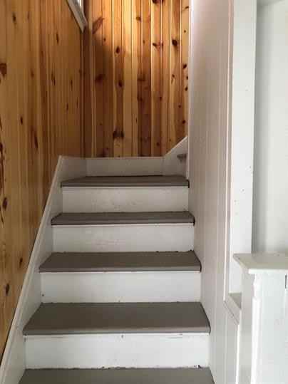 112 1/2 E 10th Street - Photo 3 of 10