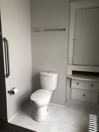 112 1/2 E 10th Street - Photo 5 of 10