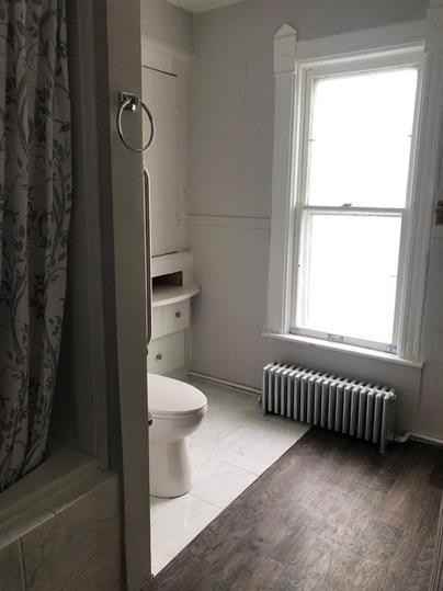 112 1/2 E 10th Street - Photo 6 of 10