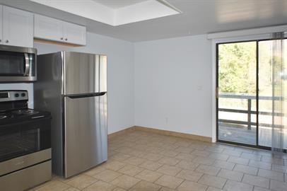 951 Iowa Avenue - Photo 3 of 18