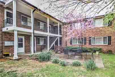 7848 Big Bend Boulevard - Photo 3 of 24