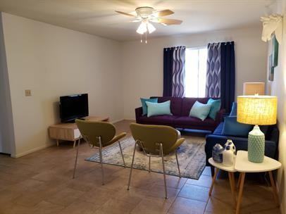 722 W Broomfield - Photo 3 of 47