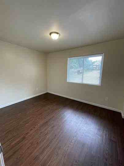 757 Ridgeway Avenue - Photo 4 of 5